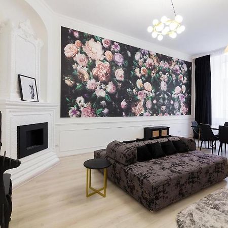 Leogrand Apartments On Lychakivska 3 إلفيف المظهر الخارجي الصورة