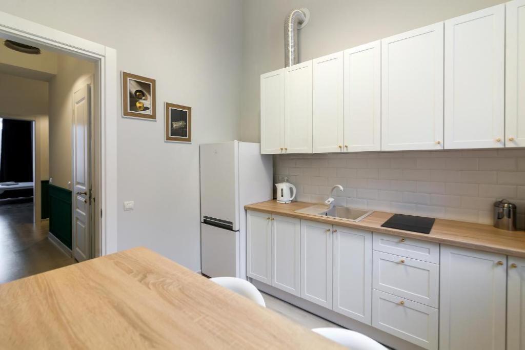 Leogrand Apartments On Lychakivska 3 إلفيف المظهر الخارجي الصورة