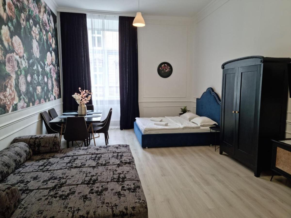 Leogrand Apartments On Lychakivska 3 إلفيف المظهر الخارجي الصورة